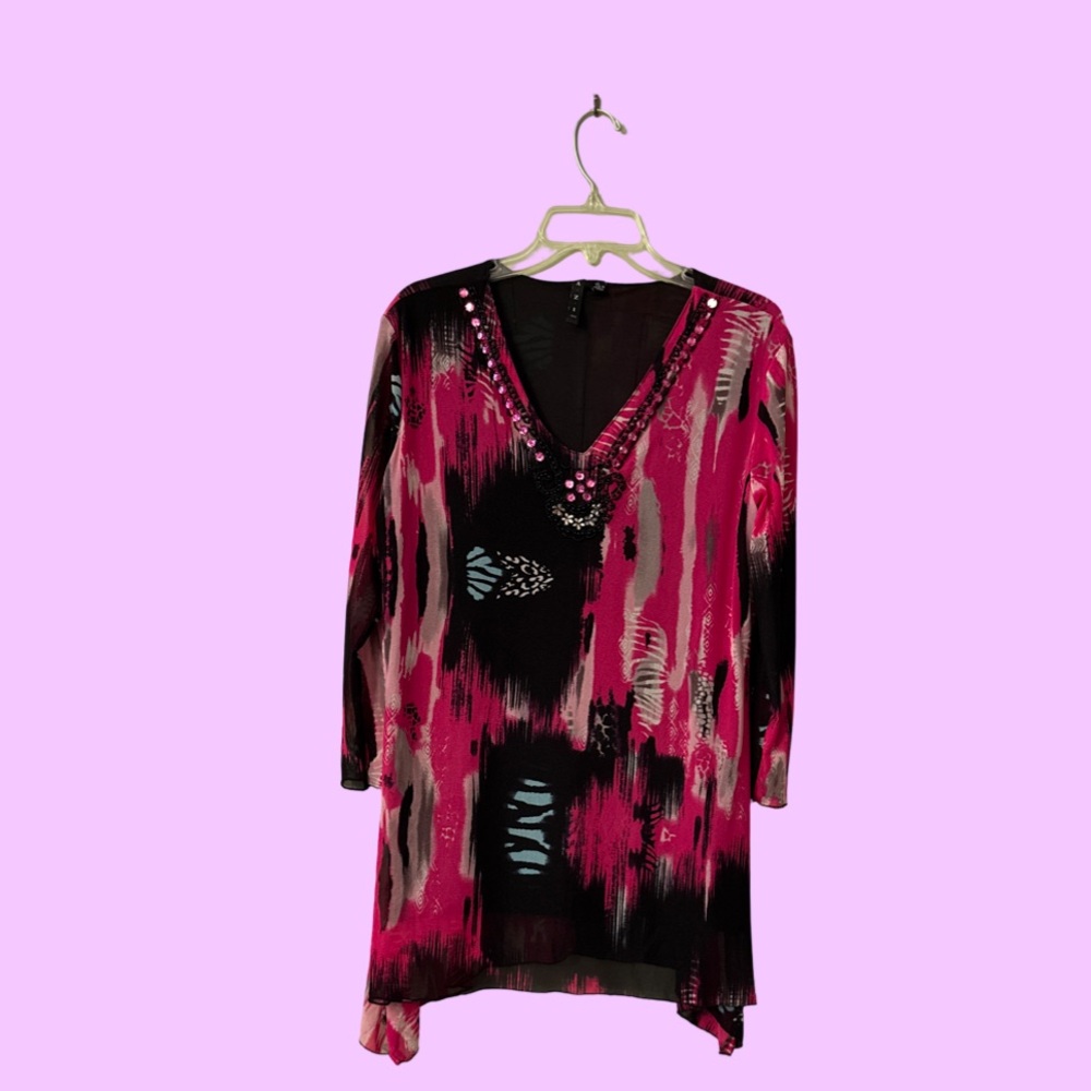 Elegant V-Neck Pink and Black Tunic